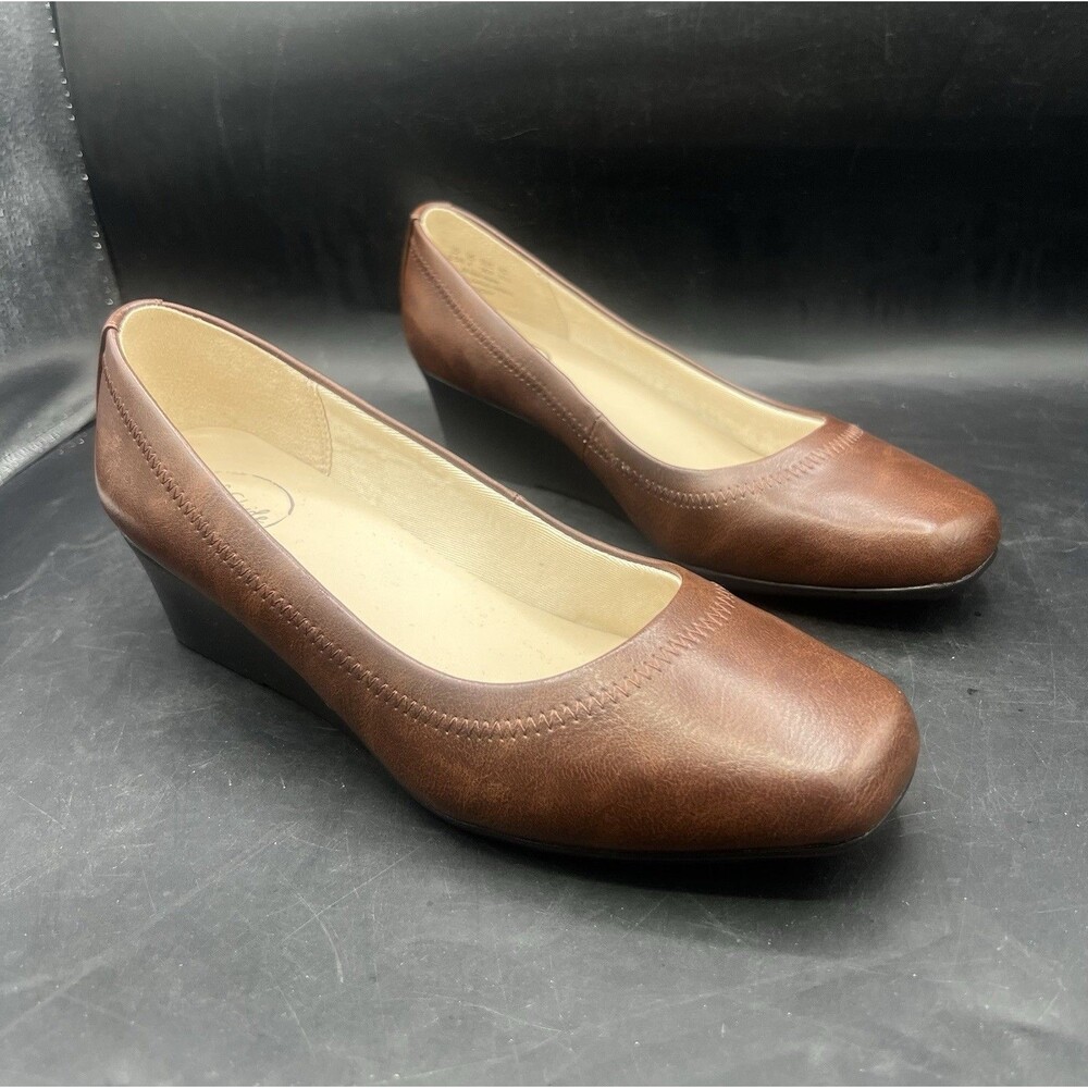 Life Stride Groovy Womens 6.5 Wide Brown Wedge Heels Pumps Simply Comfort Shoes